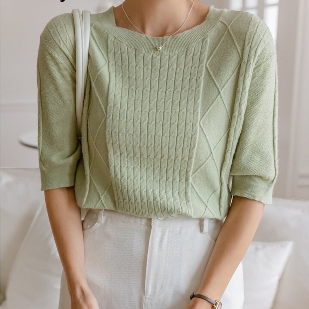 Short Sleeve Knit Sweater